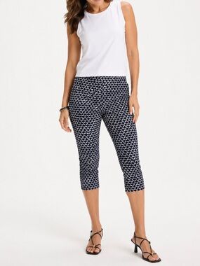CHICO’S Brigitte Slim Pull-On Lattice Print Capri Pant, Medium‎